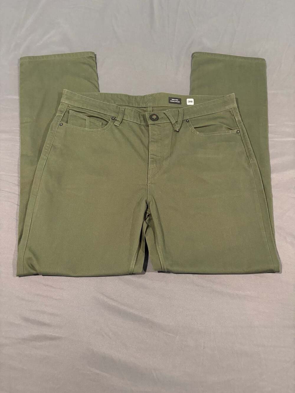 Volcom Solver Mens size 38x32 Modern Straight Olive Green Pants